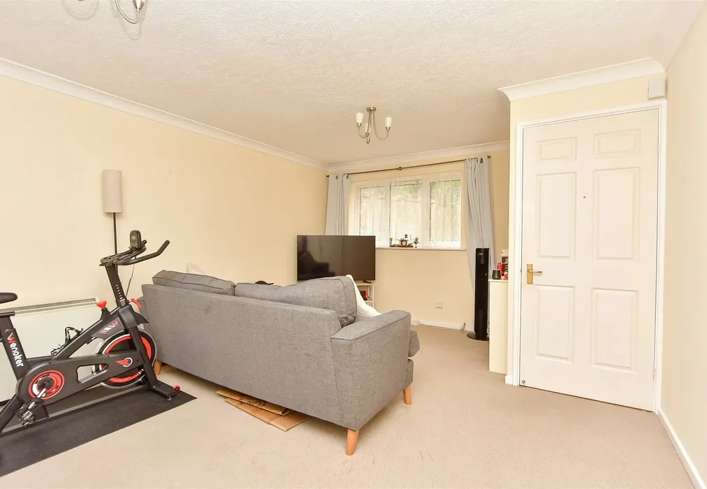 Lounge/      Dining Area - Ferrier Close, Rainham, Gillingham, Kent - Wards of Kent