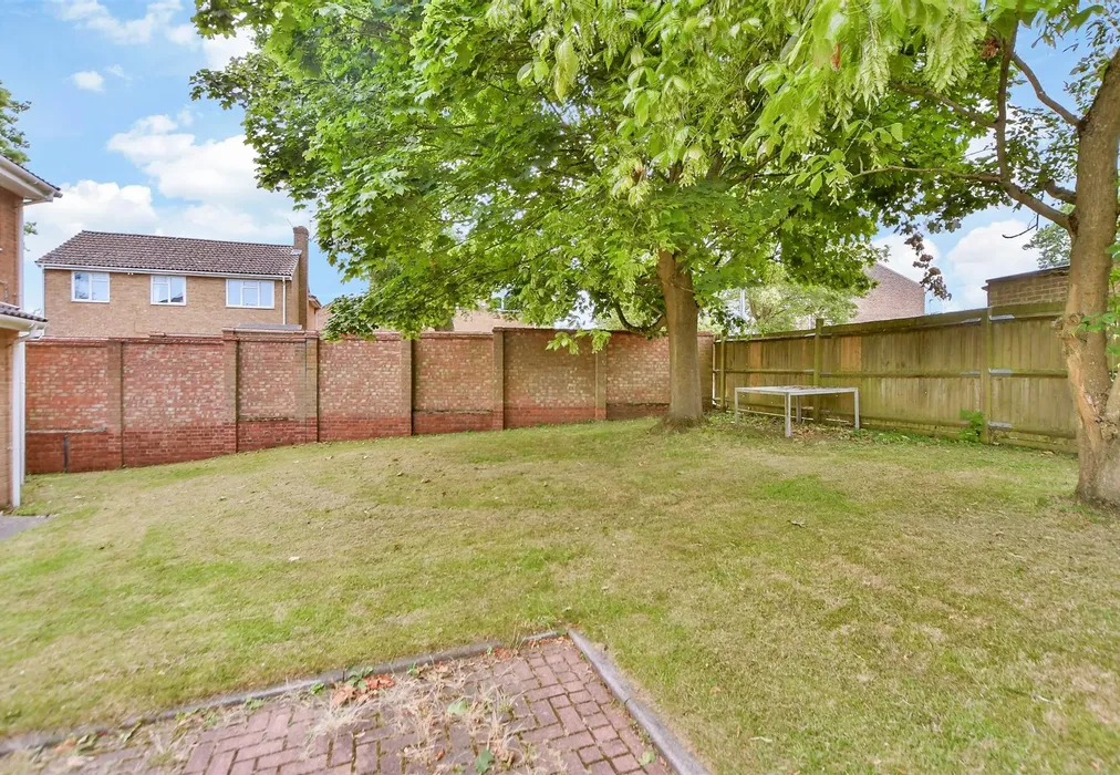 Communal Gardens - Ferrier Close, Rainham, Gillingham, Kent - Wards of Kent