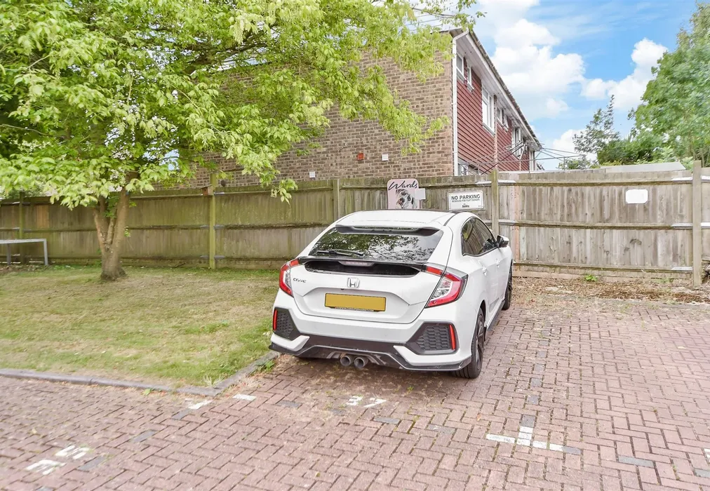 Driveway/Parking - Ferrier Close, Rainham, Gillingham, Kent - Wards of Kent