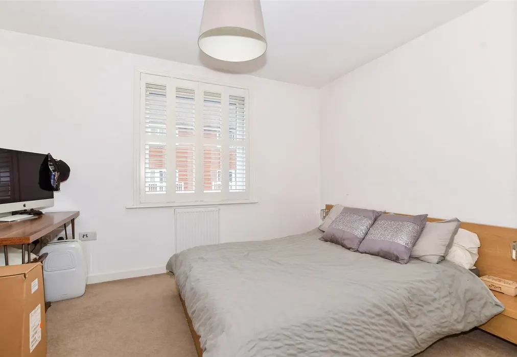 Bedroom 2 - Hambrook Road, Holborough Lakes, Snodland, Kent - Wards of Kent