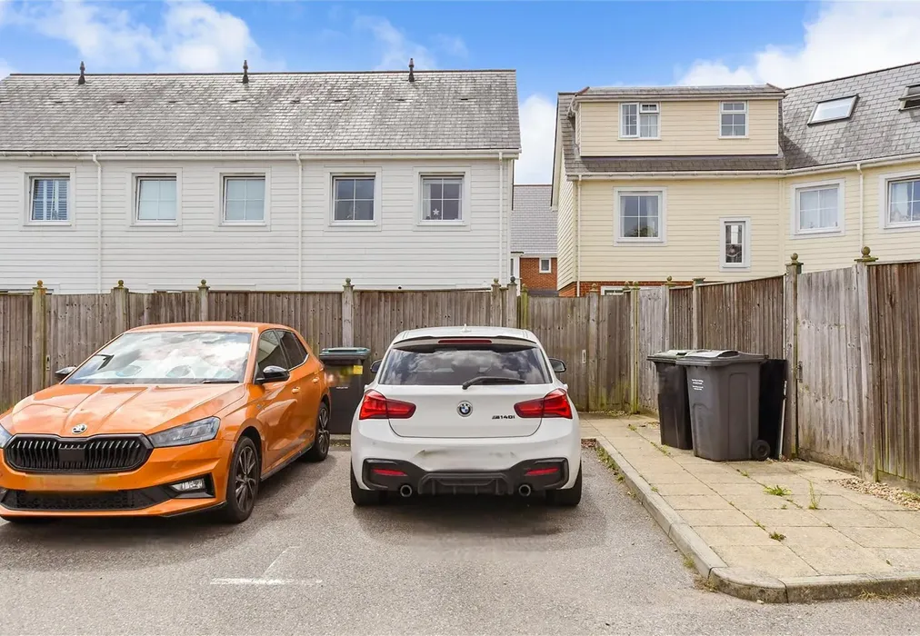 Driveway/Parking - Hambrook Road, Holborough Lakes, Snodland, Kent - Wards of Kent