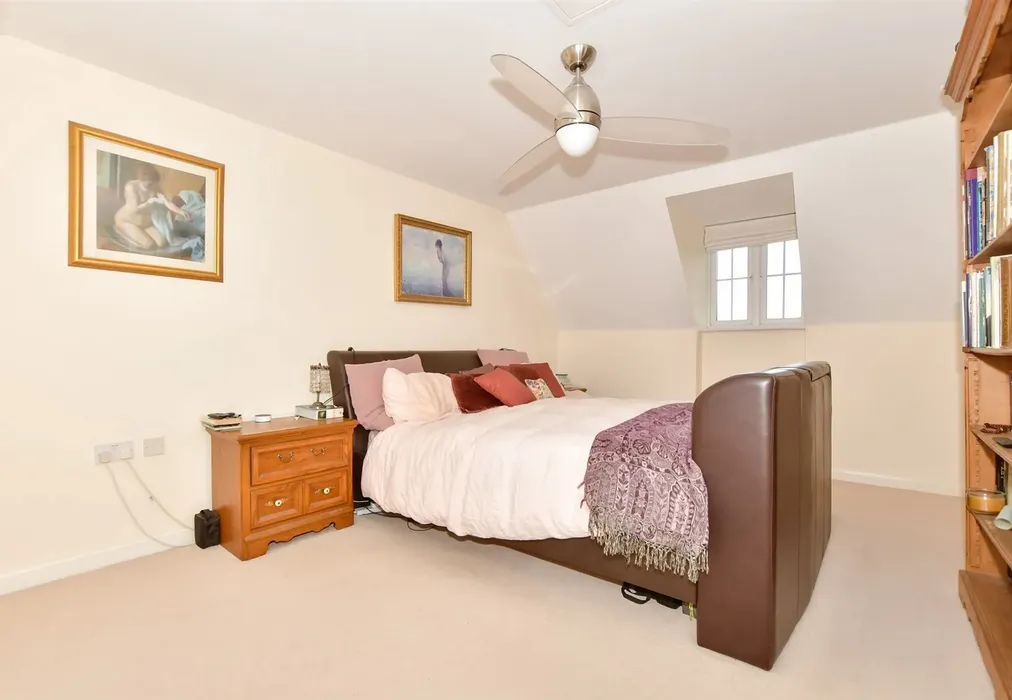 Bedroom 2 - Trunley Way, Folkestone, Kent - Wards of Kent