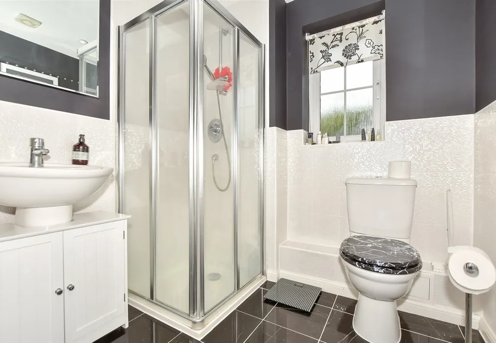 En-Suite Shower Room - Trunley Way, Folkestone, Kent - Wards of Kent
