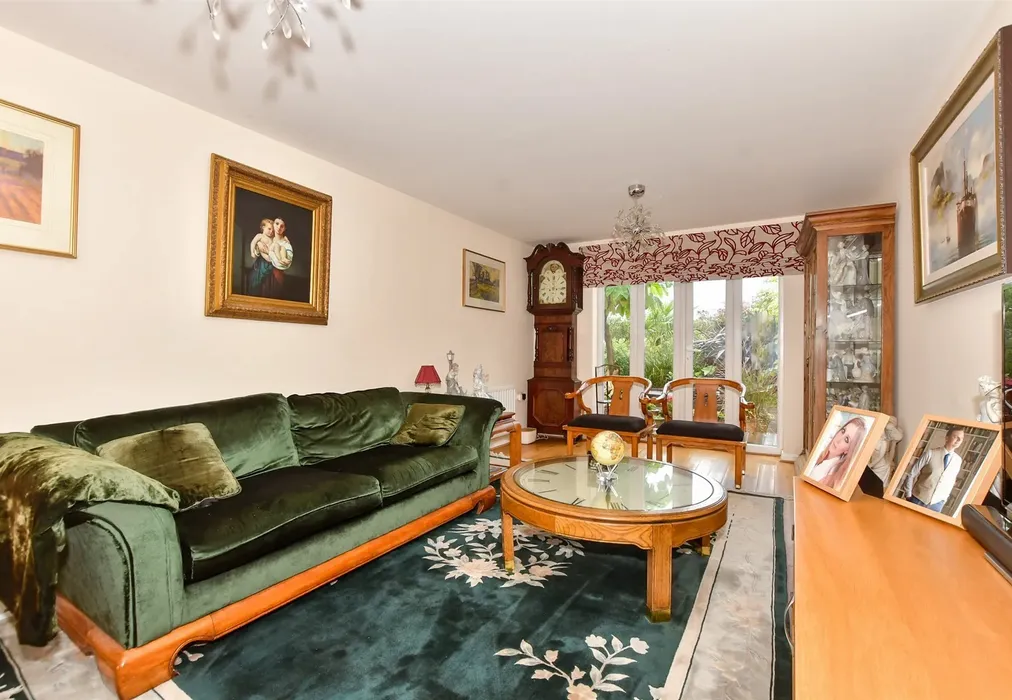 Lounge - Trunley Way, Folkestone, Kent - Wards of Kent