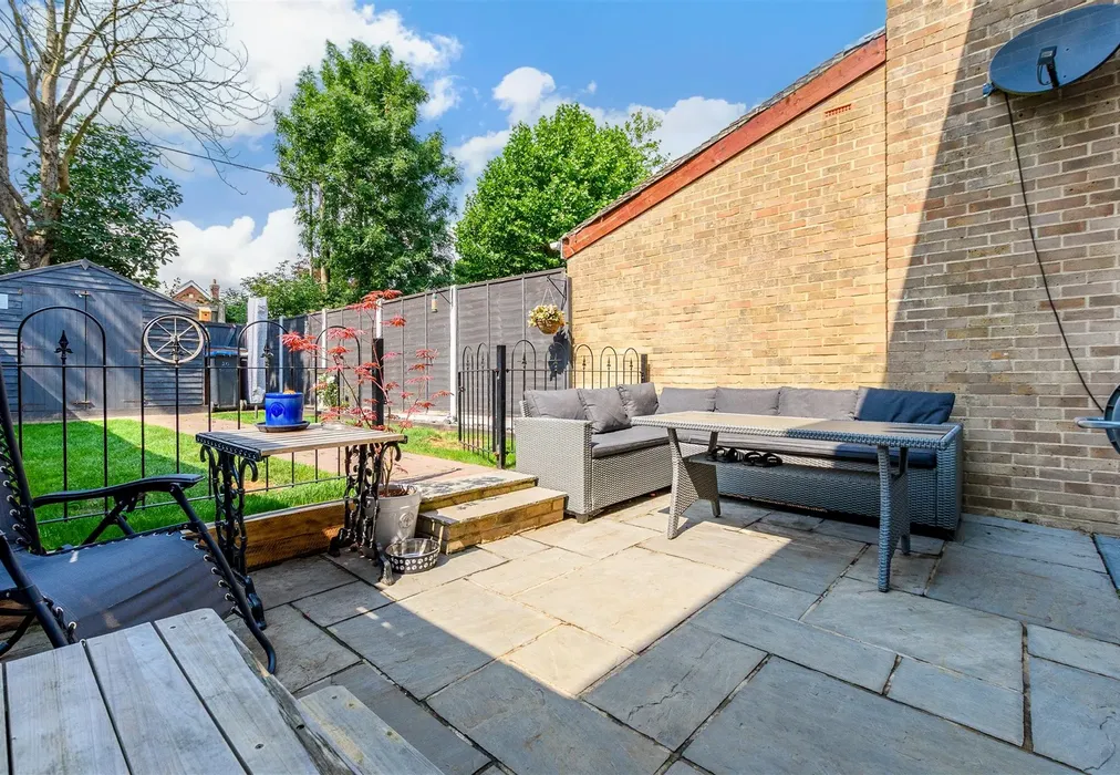 Rear Garden - Church Road, West Kingsdown, Sevenoaks, Kent - Wards of Kent