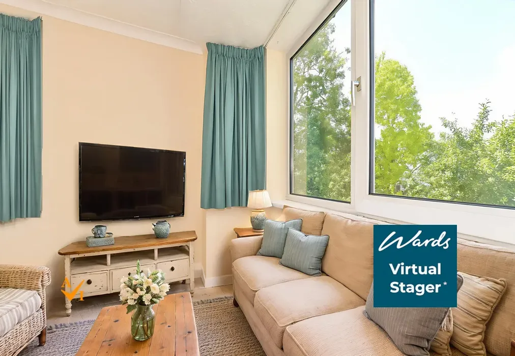 Lounge (Farmhouse style) - Waterloo Road, Tonbridge, Kent - Wards of Kent