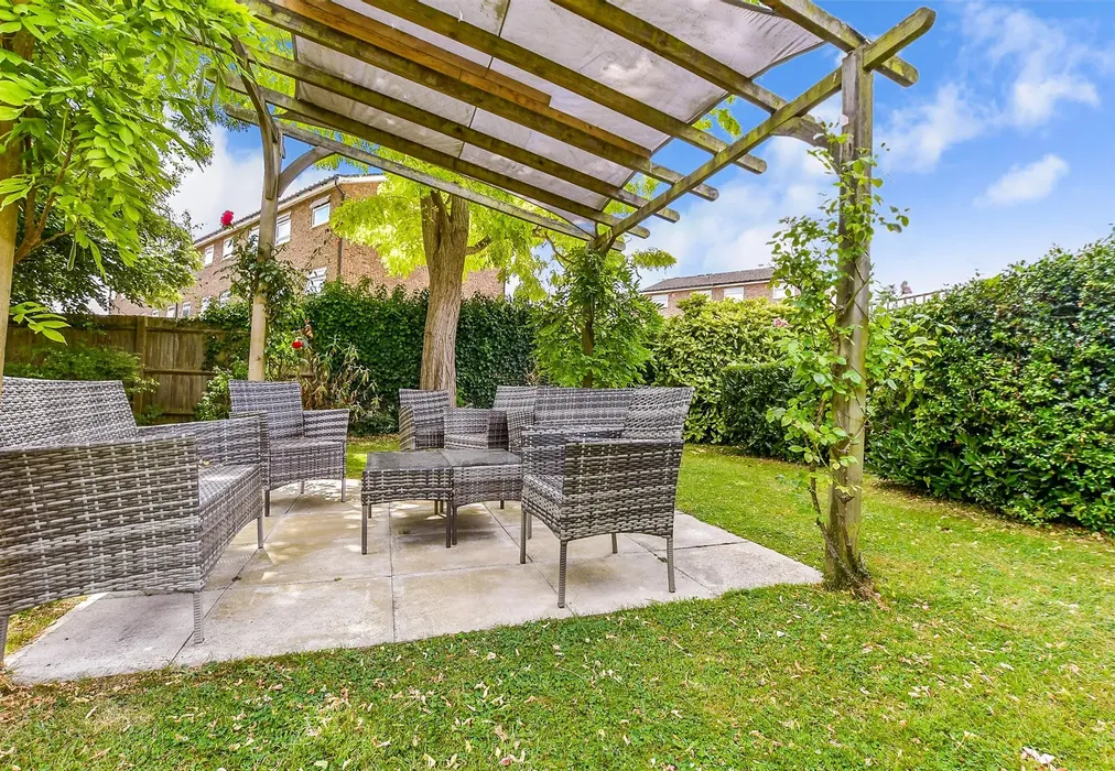 Communal Gardens - Waterloo Road, Tonbridge, Kent - Wards of Kent