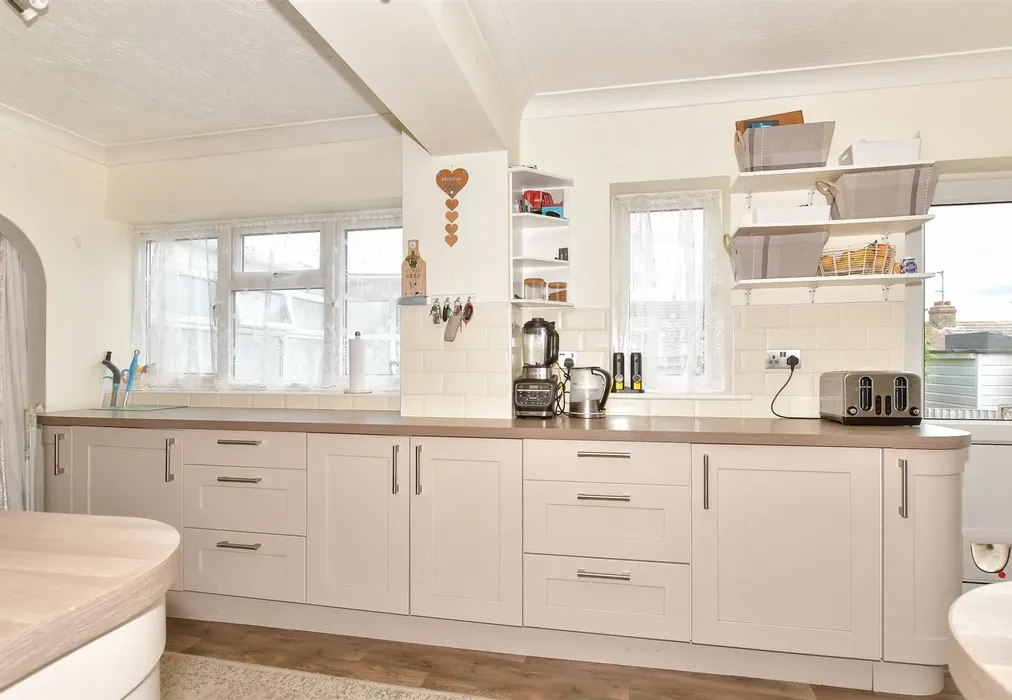 Kitchen - Falcon Gardens, Minster On Sea, Sheerness, Kent - Wards of Kent