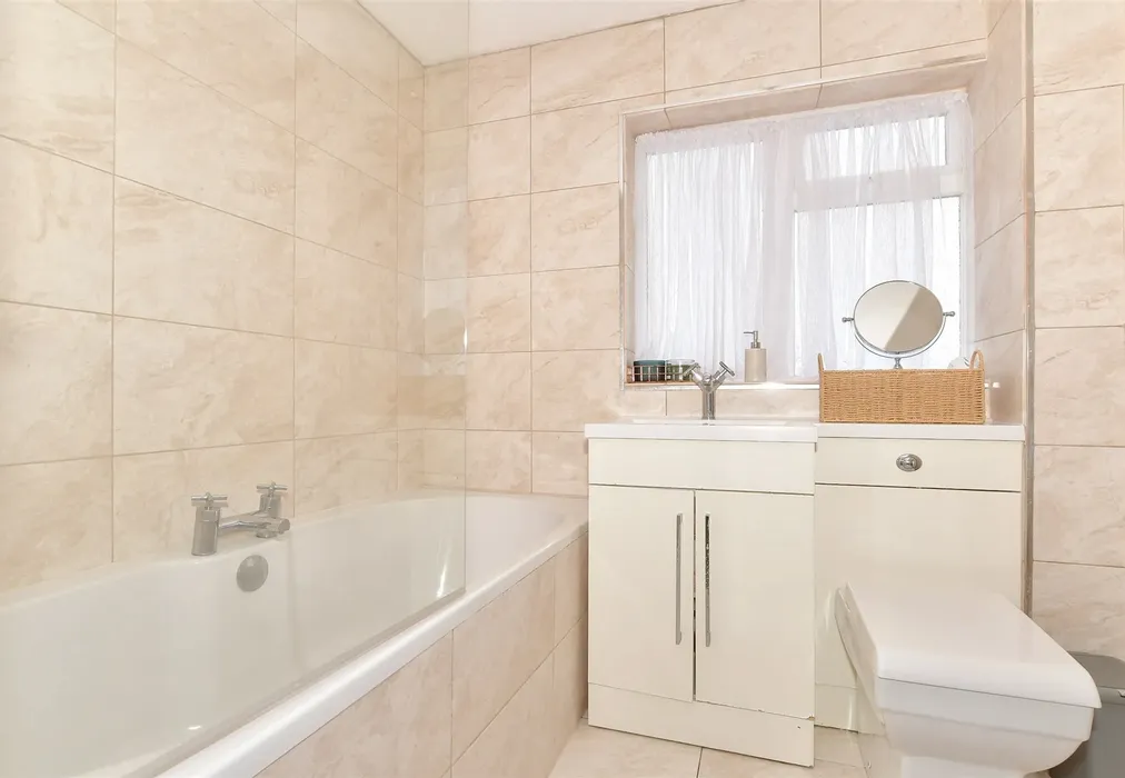 Bathroom - Falcon Gardens, Minster On Sea, Sheerness, Kent - Wards of Kent