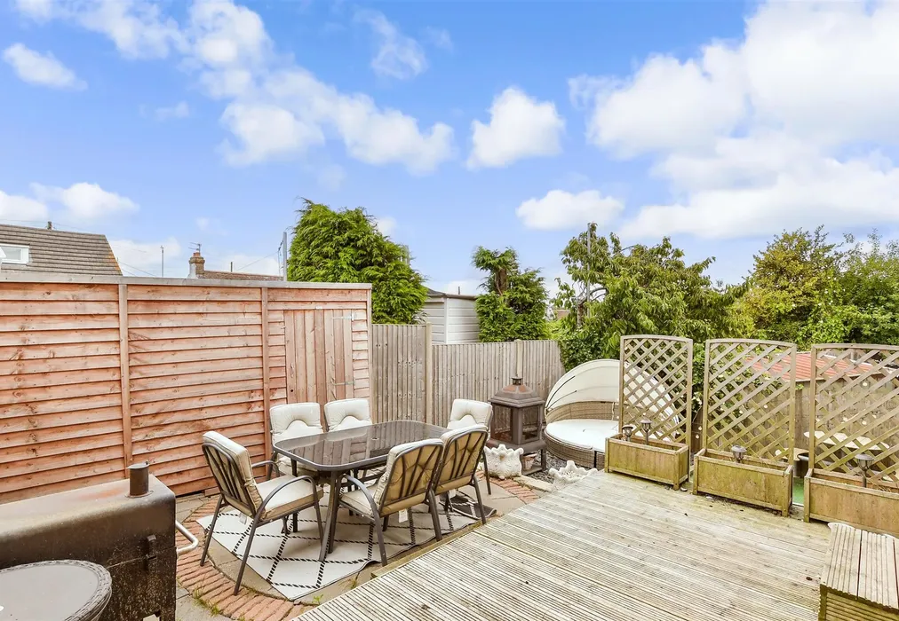 Rear Garden - Falcon Gardens, Minster On Sea, Sheerness, Kent - Wards of Kent