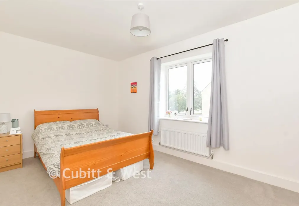 Bedroom 2 - Pinewood Way, Chichester, West Sussex - Wards of Kent