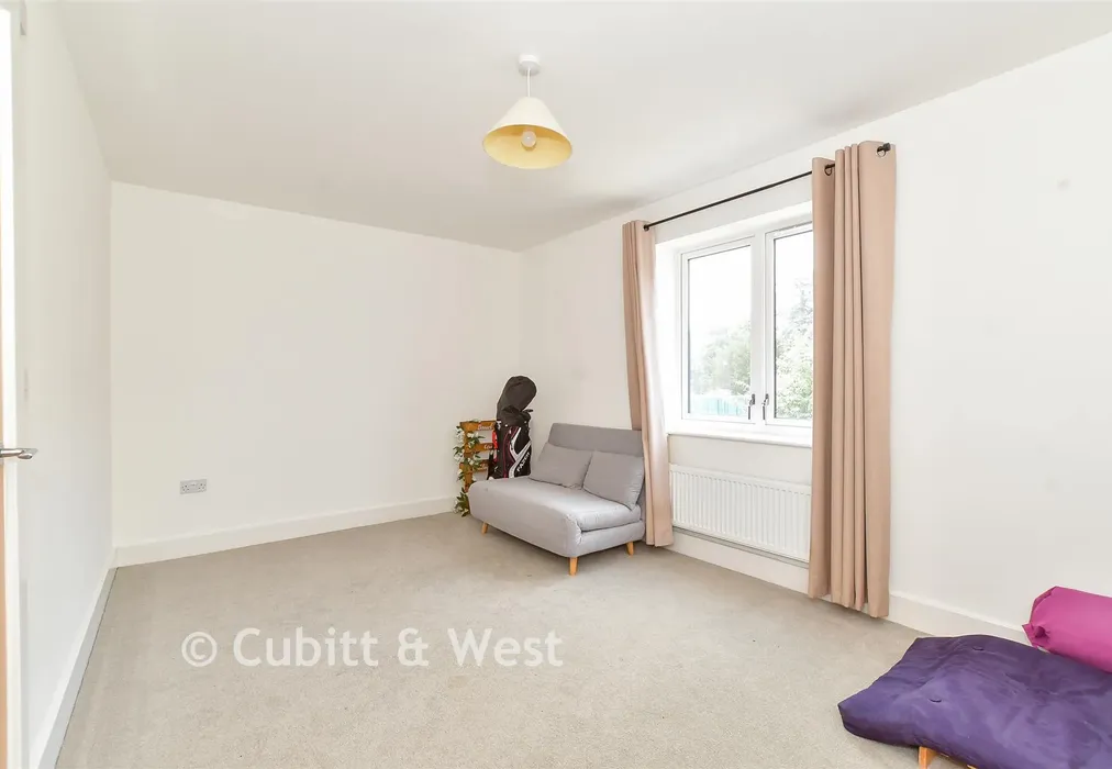 Bedroom 3 - Pinewood Way, Chichester, West Sussex - Wards of Kent