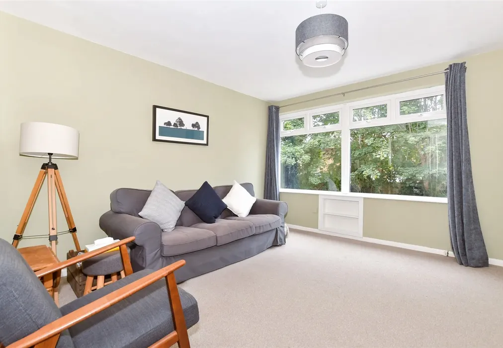 Lounge - Tonbridge Road, Maidstone, Kent - Wards of Kent