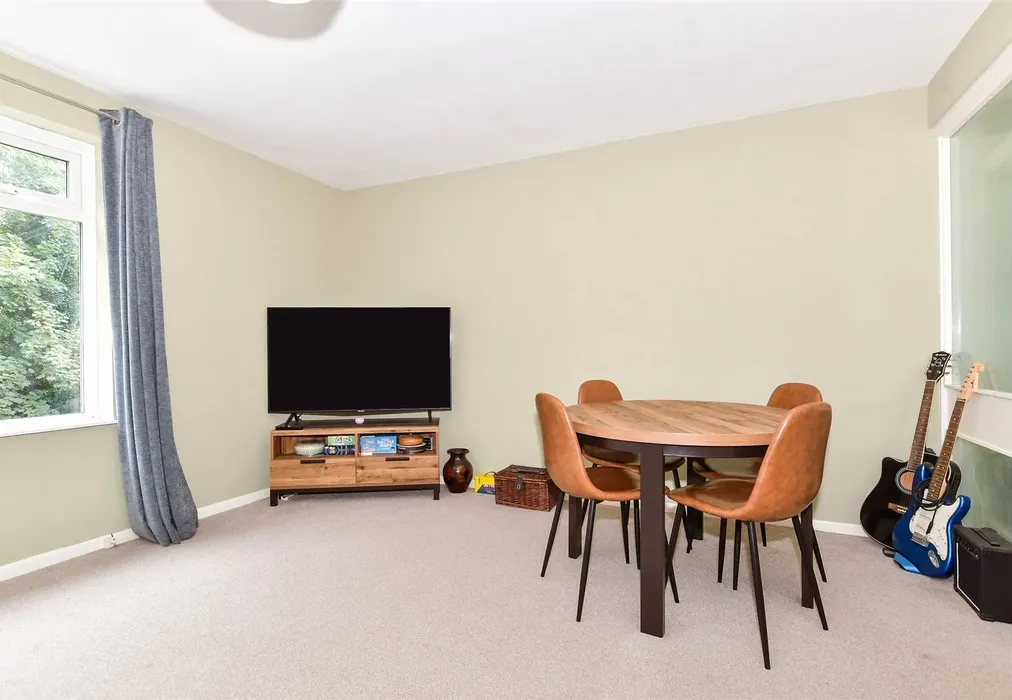 Lounge - Tonbridge Road, Maidstone, Kent - Wards of Kent