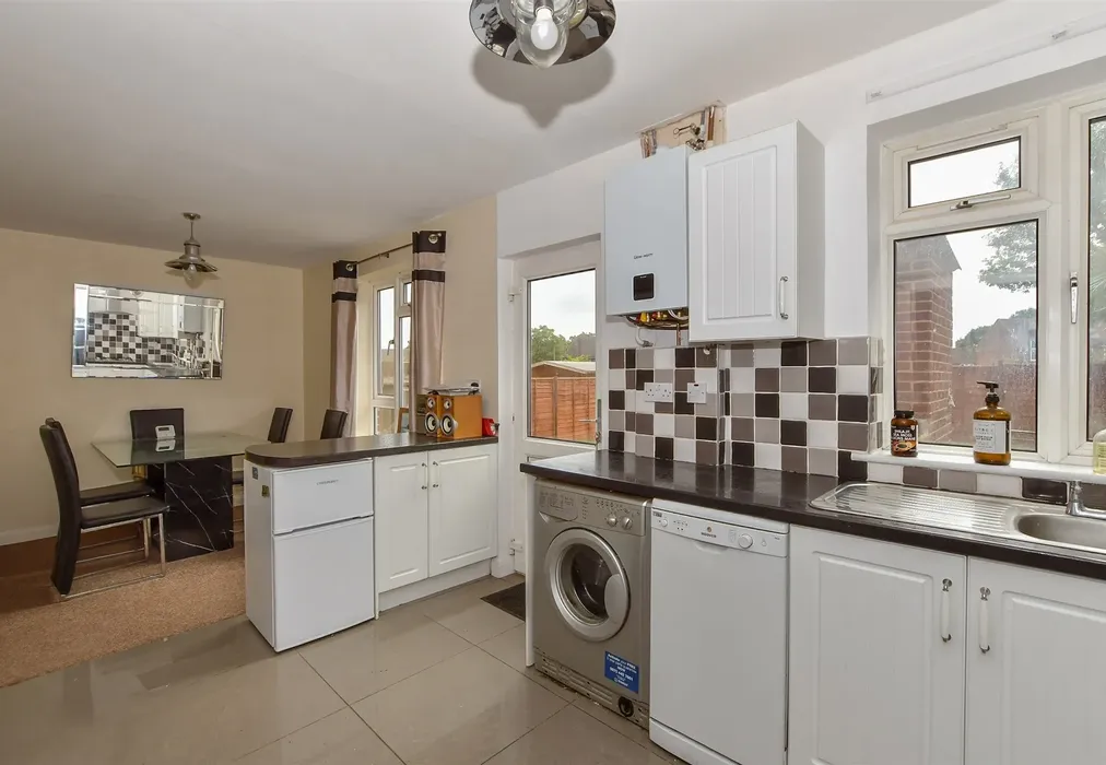 Kitchen/Diner - Beaufighter Road, West Malling, Kent - Wards of Kent