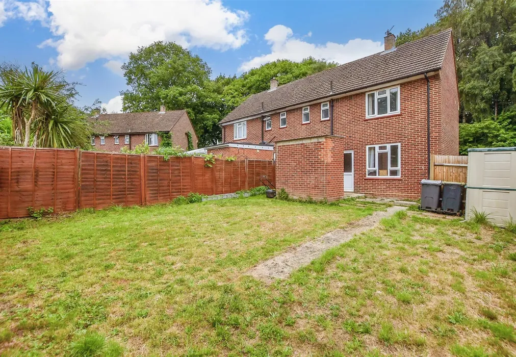 Rear Garden - Beaufighter Road, West Malling, Kent - Wards of Kent