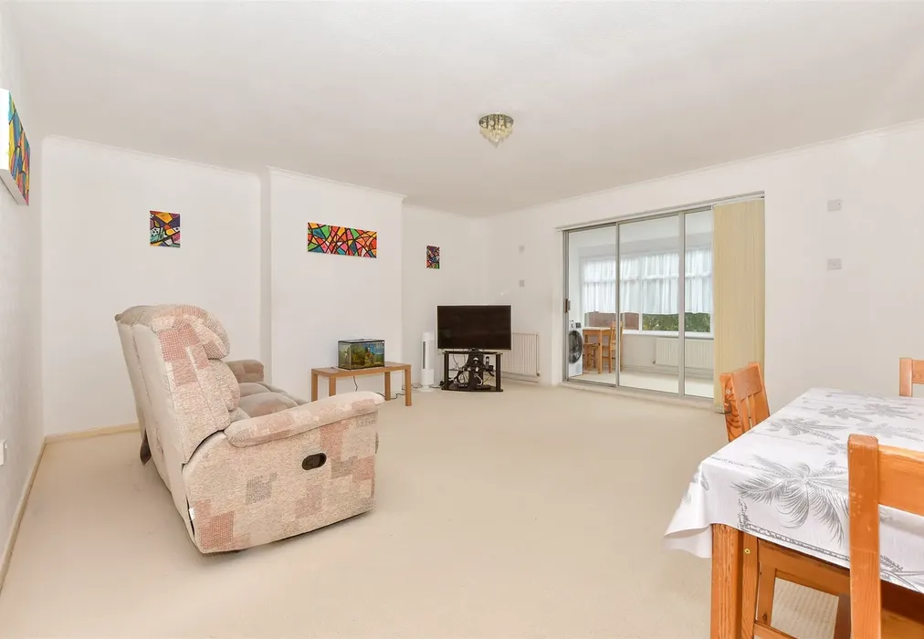 Lounge - Quantock Drive, Ashford, Kent - Wards of Kent