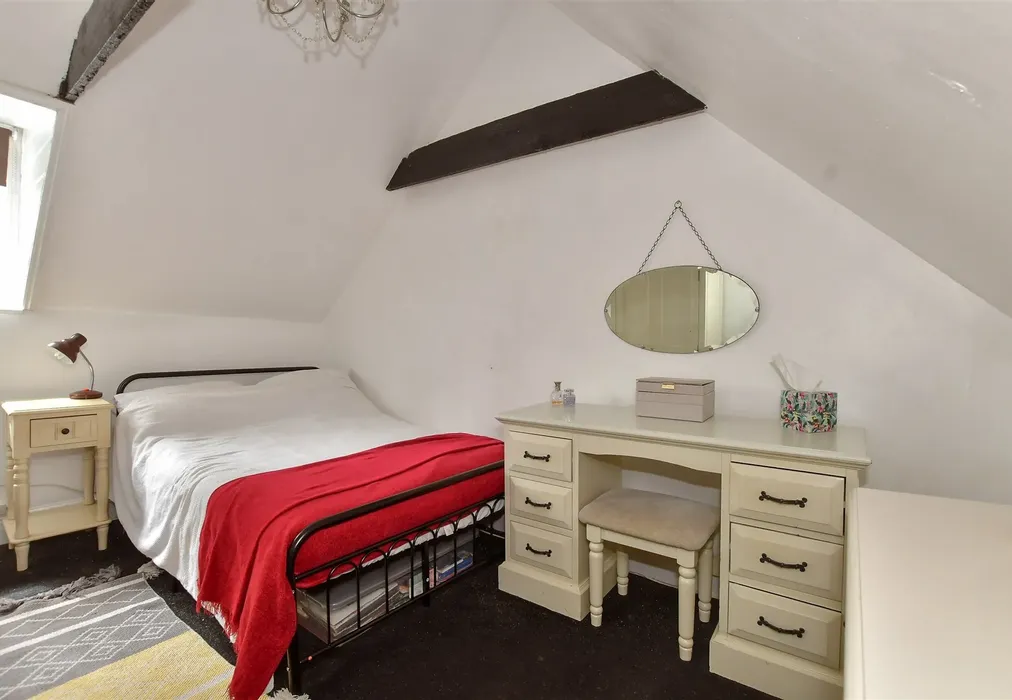 Bedroom 2 - Canterbury Road, Sarre, Birchington, Kent - Wards of Kent