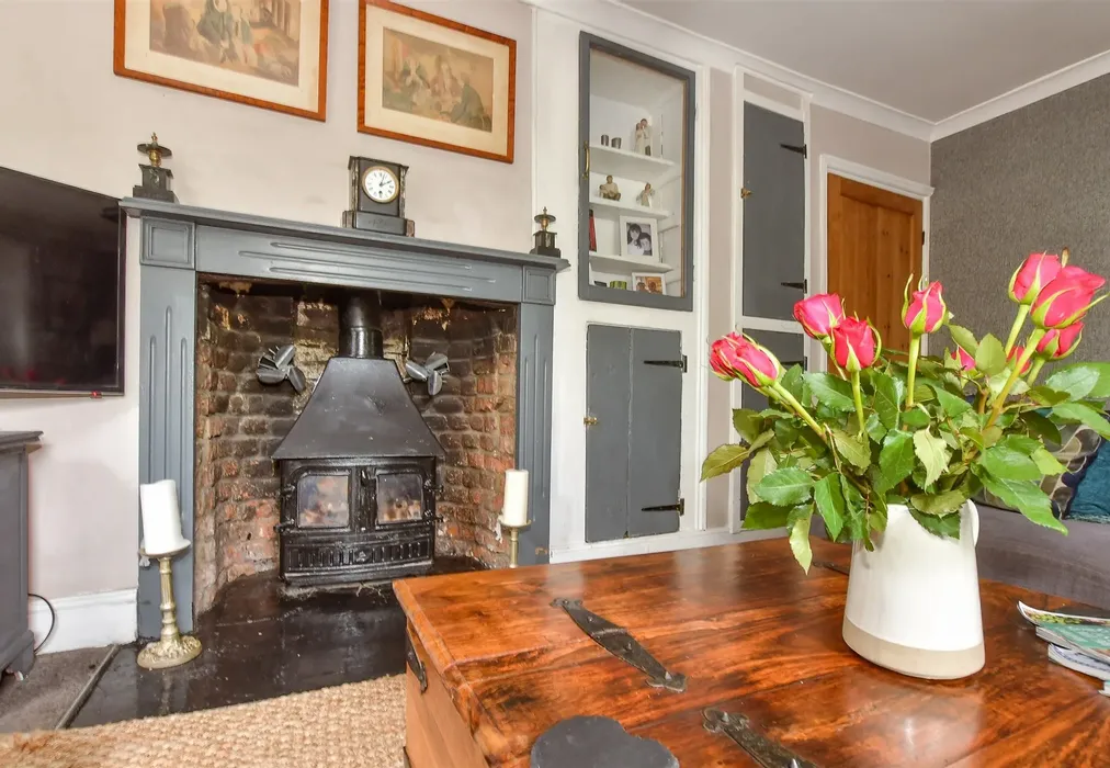 Internal Lifestyle Photograph - Canterbury Road, Sarre, Birchington, Kent - Wards of Kent