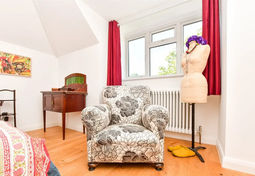 Bedroom 1 - Dovers Green Road, Reigate, Surrey - Wards of Kent