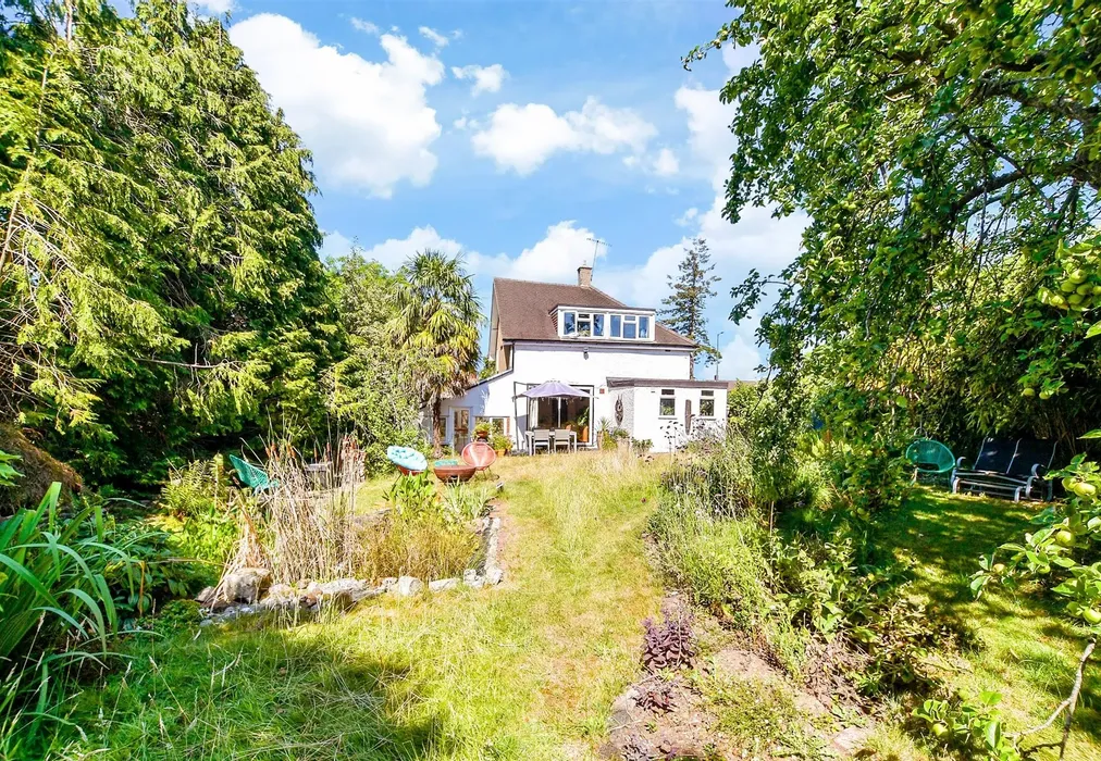 Rear Garden - Dovers Green Road, Reigate, Surrey - Wards of Kent