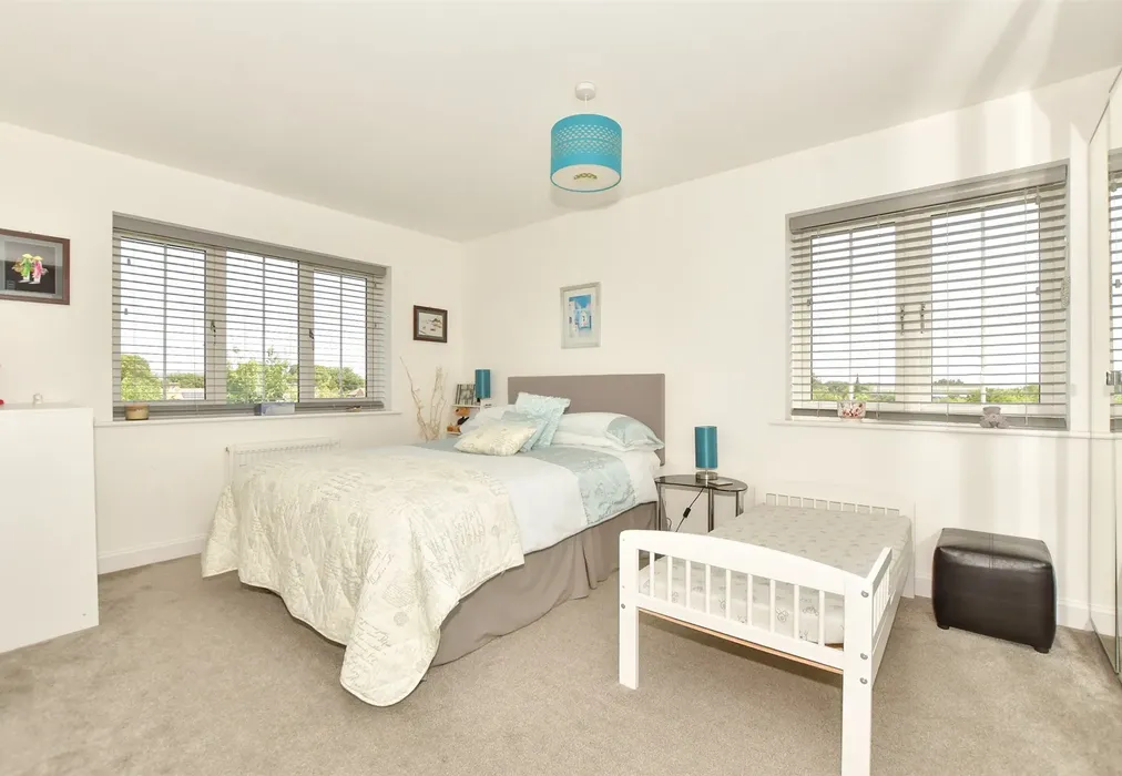 Bedroom 2 - Quarry Way, Martello Lakes, Hythe, Kent - Wards of Kent