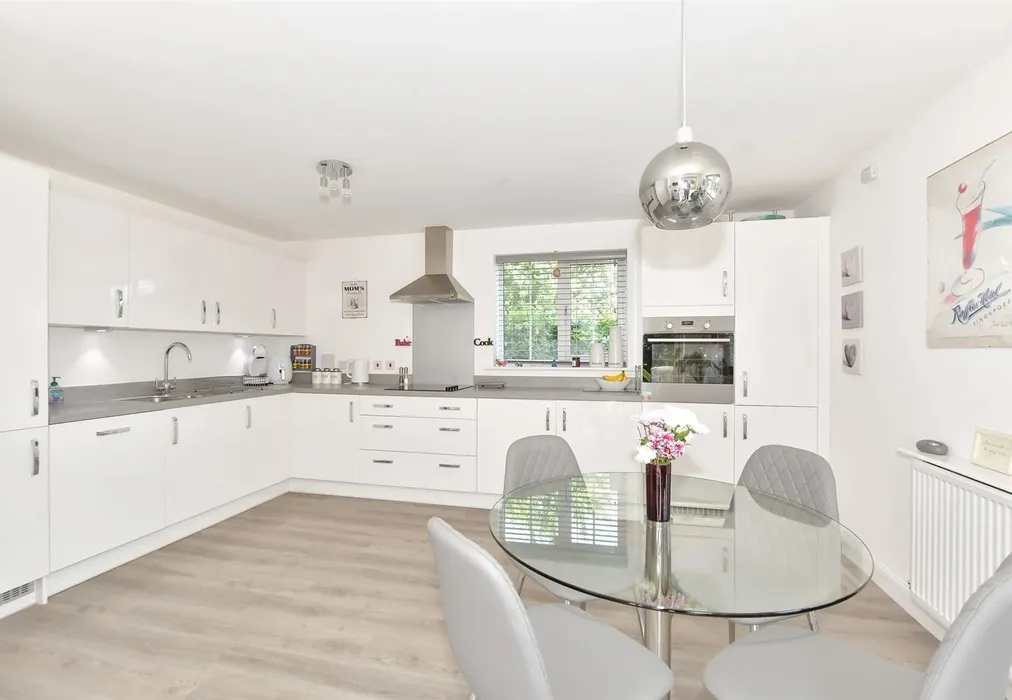 Kitchen - Quarry Way, Martello Lakes, Hythe, Kent - Wards of Kent