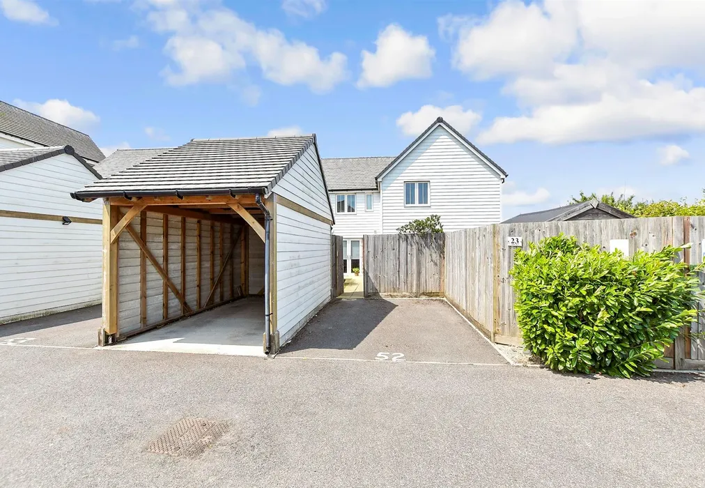Driveway/Parking - Quarry Way, Martello Lakes, Hythe, Kent - Wards of Kent
