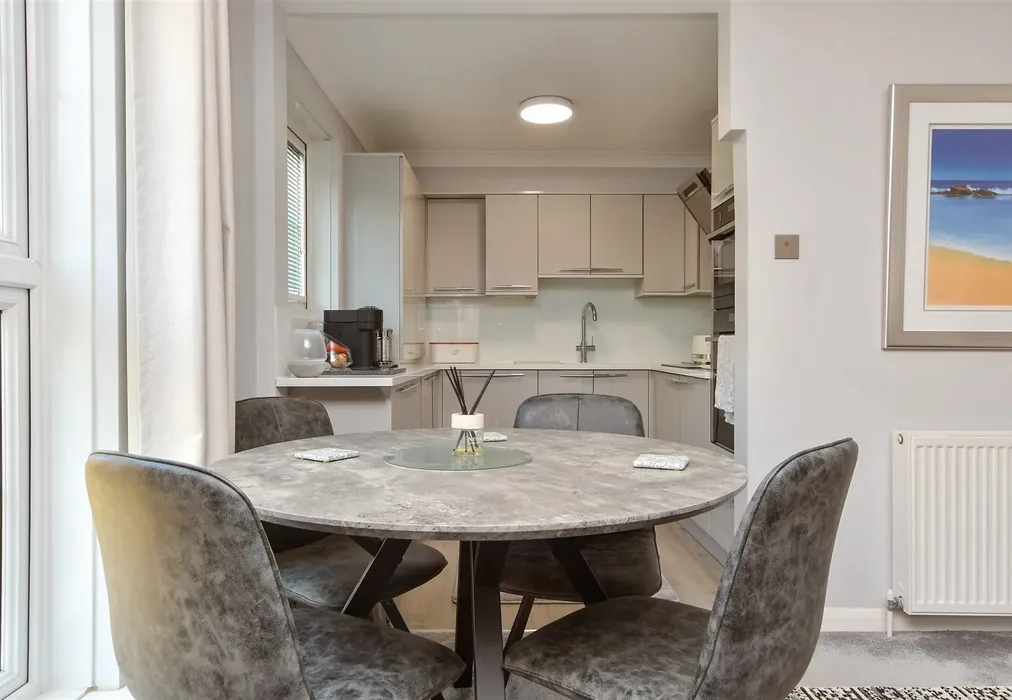 Lounge/Diner - York Street, Broadstairs, Kent - Wards of Kent
