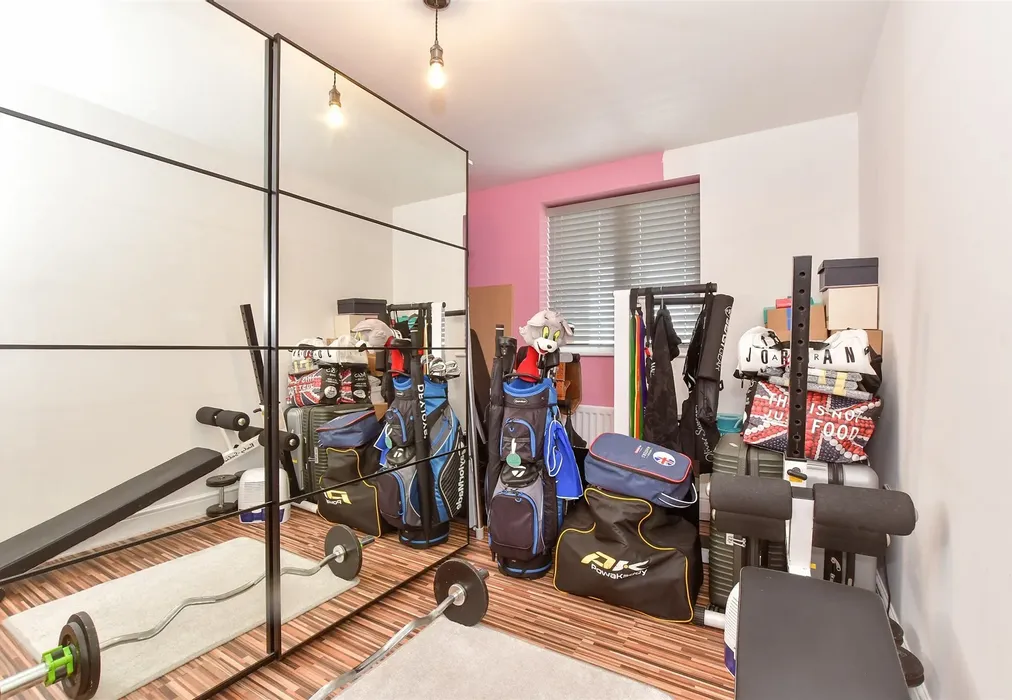 Bedroom 1 - Adams Drive, Willesborough, Ashford, Kent - Wards of Kent