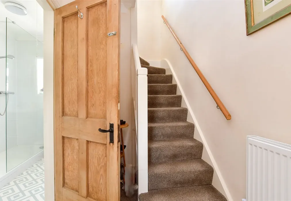 Hallway - Sunny Close, Goring-By-Sea, Worthing, West Sussex - Wards of Kent