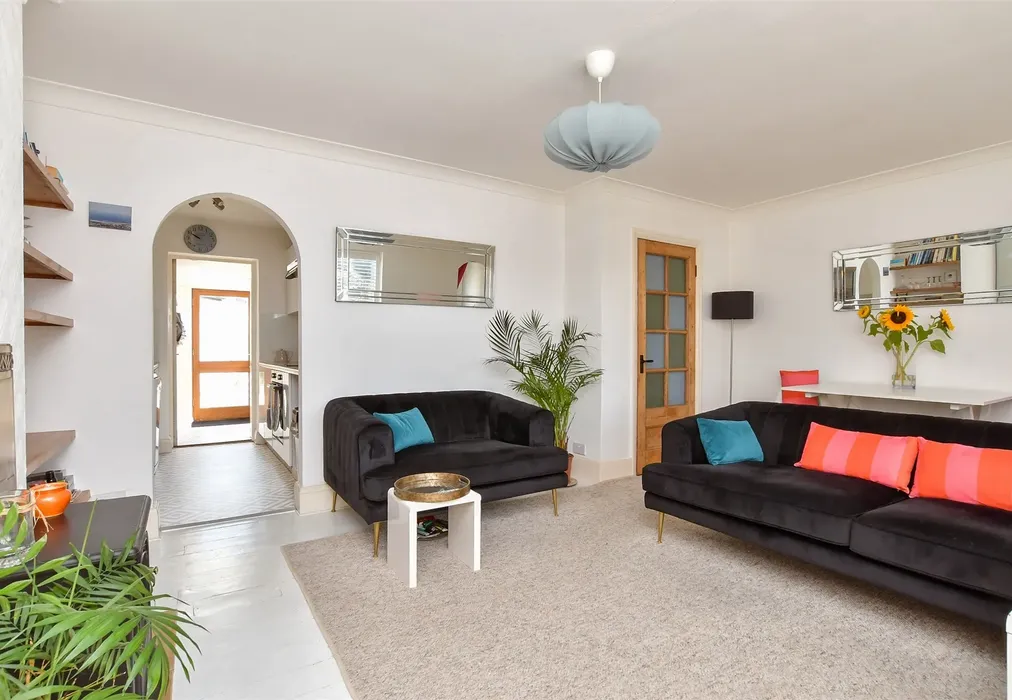 Lounge - Sunny Close, Goring-By-Sea, Worthing, West Sussex - Wards of Kent
