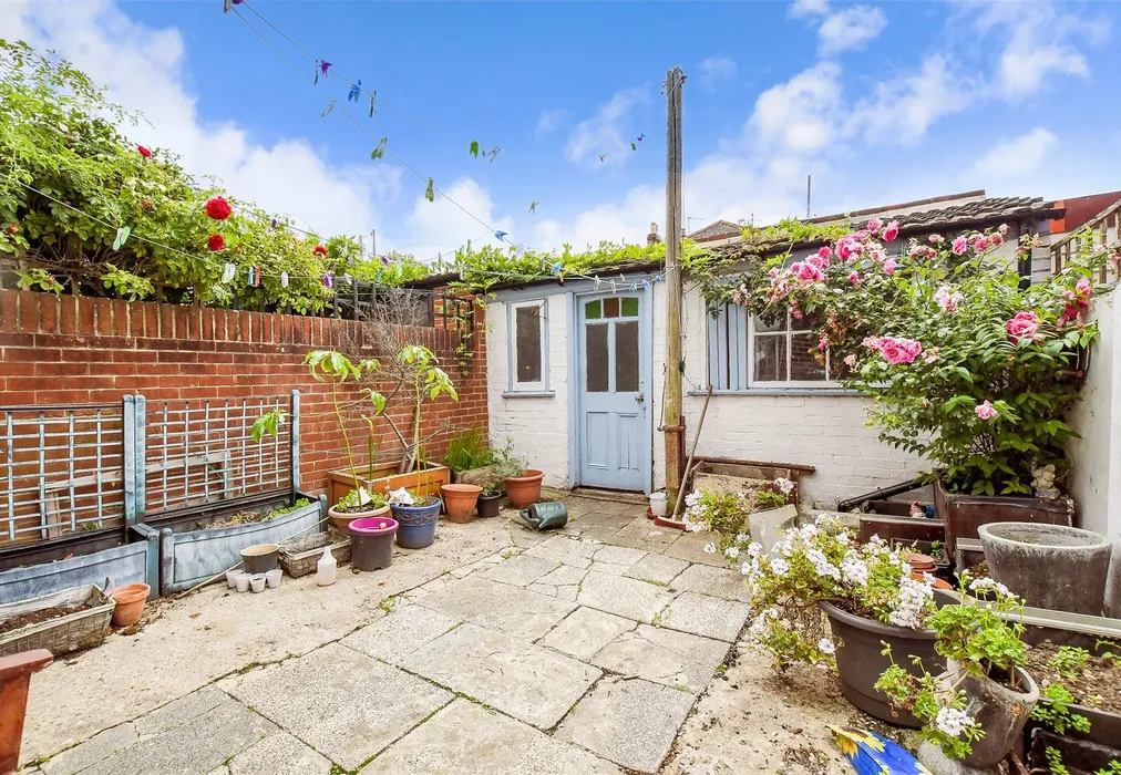 Rear Garden - Stubbington Avenue, Portsmouth, Hampshire - Wards of Kent