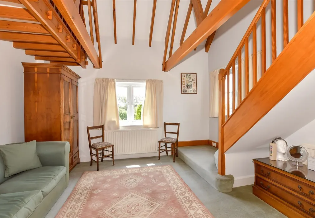 Main Bedroom Dressing Room - Bekesbourne Lane, Bekesbourne, Canterbury, Kent - Wards of Kent