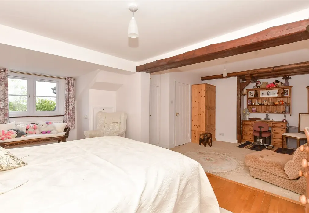 Bedroom 2 - Bekesbourne Lane, Bekesbourne, Canterbury, Kent - Wards of Kent