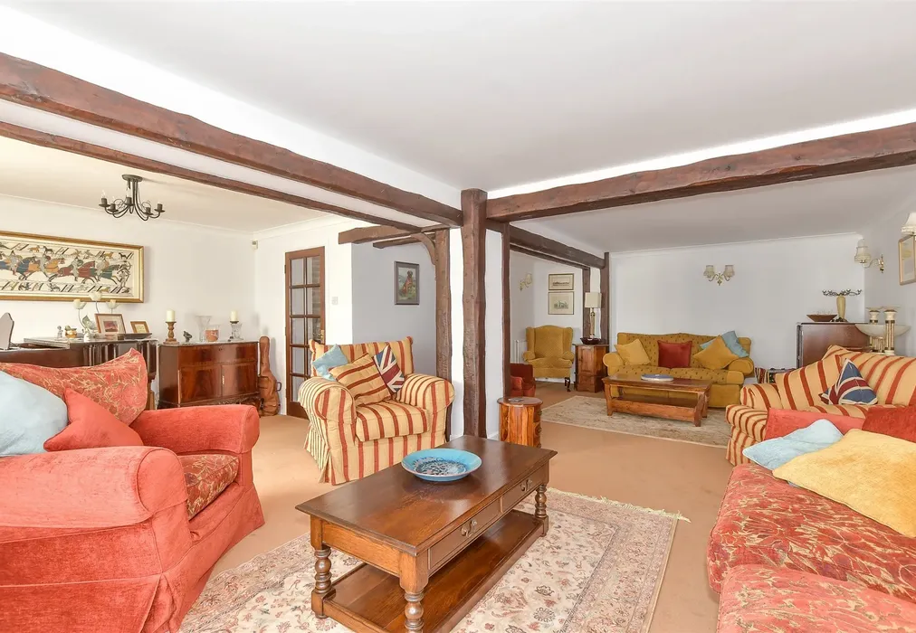 Lounge - Bekesbourne Lane, Bekesbourne, Canterbury, Kent - Wards of Kent