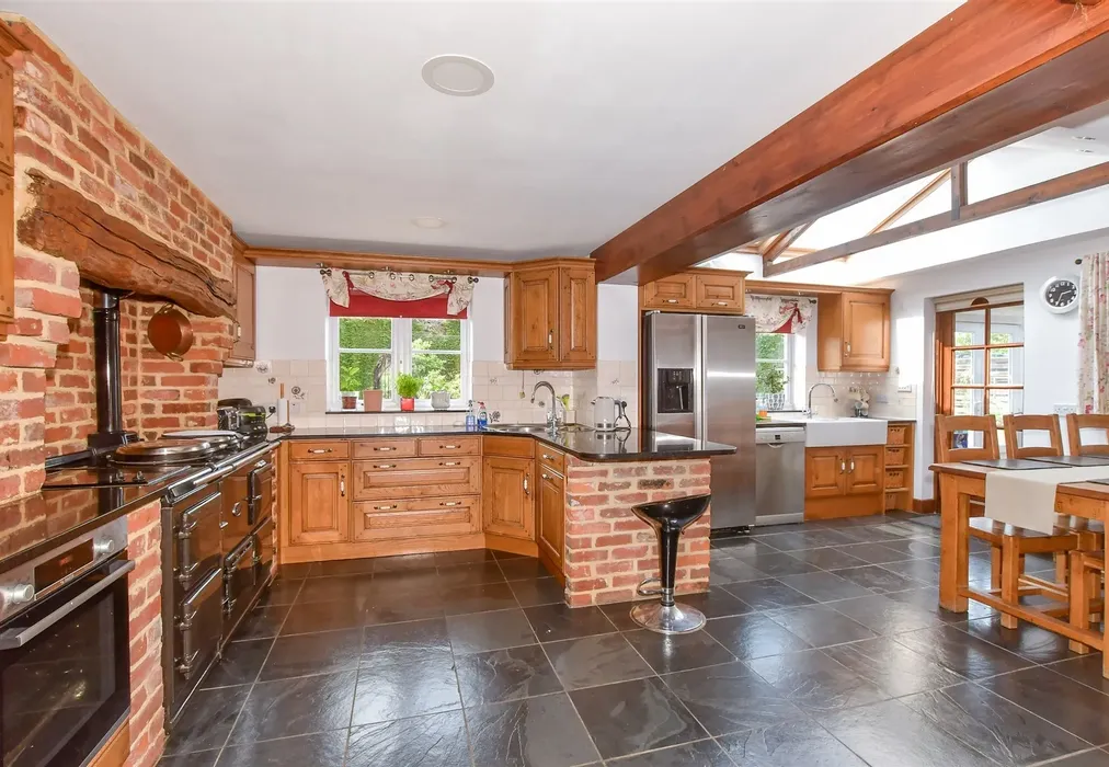 Kitchen - Bekesbourne Lane, Bekesbourne, Canterbury, Kent - Wards of Kent