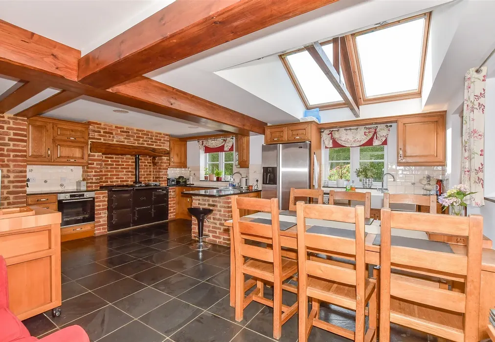 Breakfast Area - Bekesbourne Lane, Bekesbourne, Canterbury, Kent - Wards of Kent