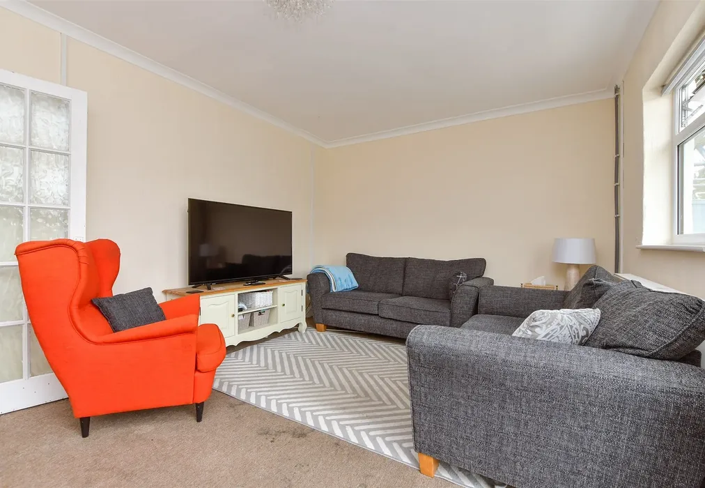 Lounge/Diner - Connaught Gardens, Margate, Kent - Wards of Kent