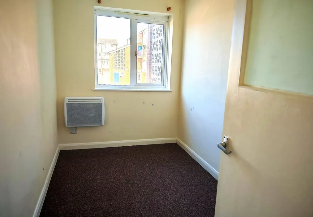 Bedroom 3 - Lumsden Road, Southsea, Hampshire - Wards of Kent