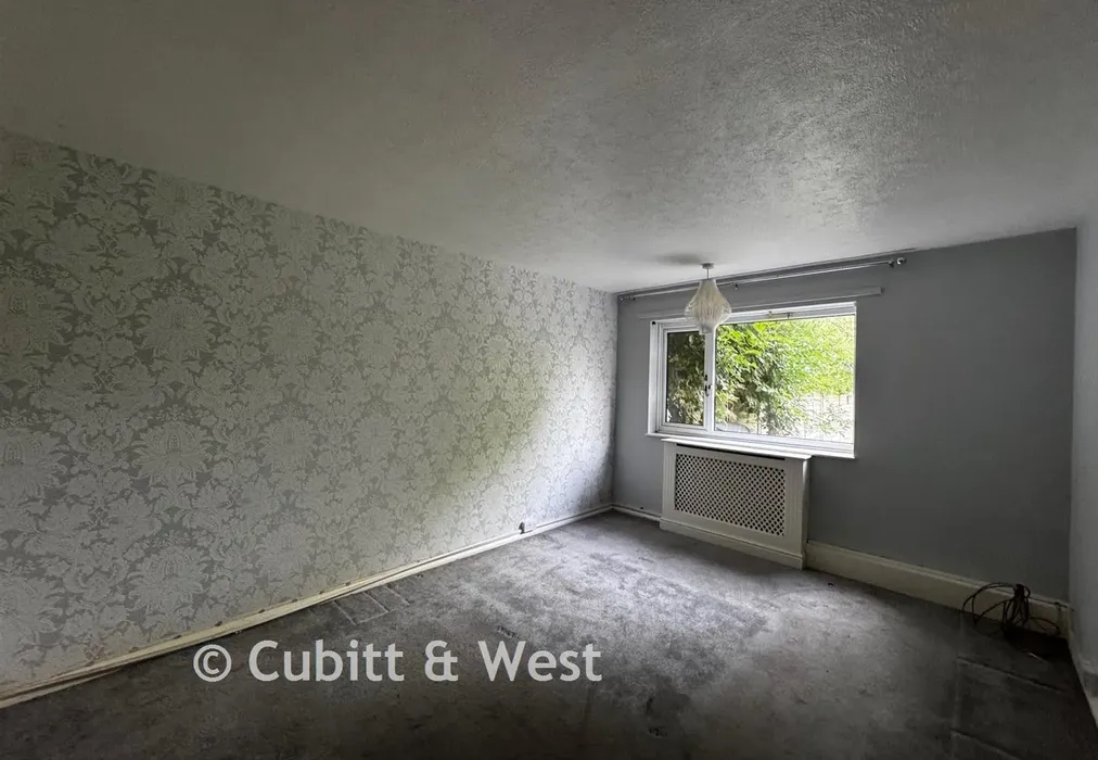 bed - Brougham Road, Worthing, West Sussex - Wards of Kent