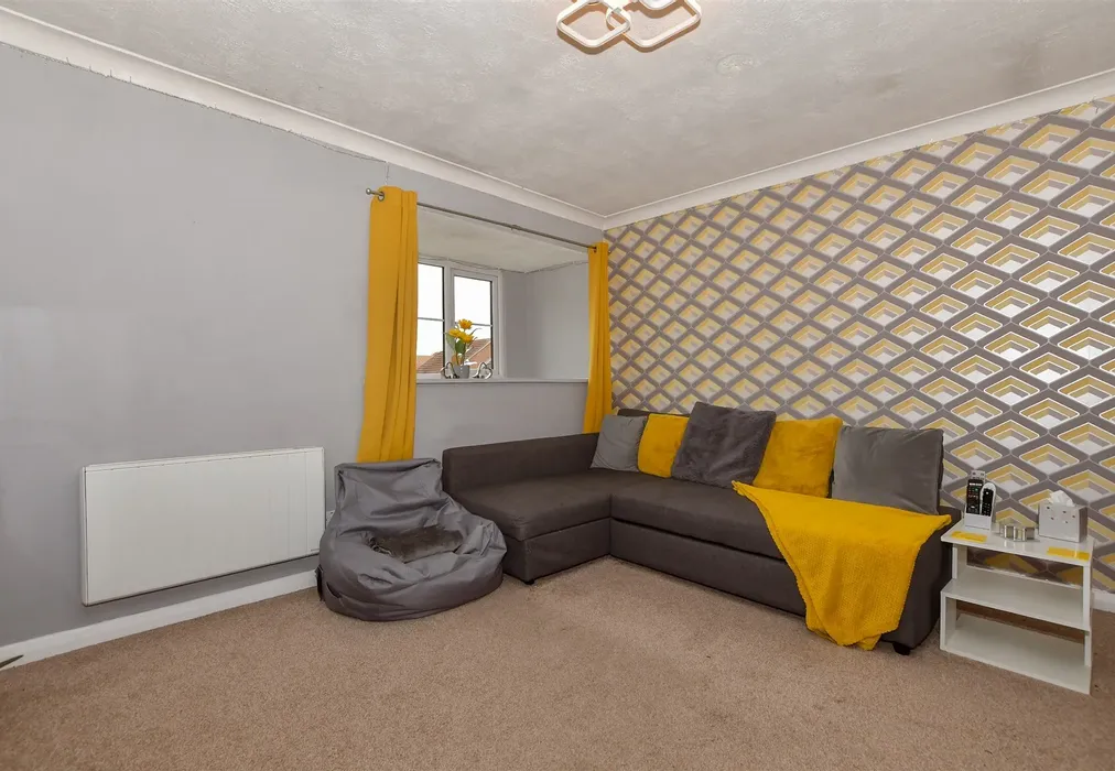 Lounge - Willowside, Snodland, Kent - Wards of Kent