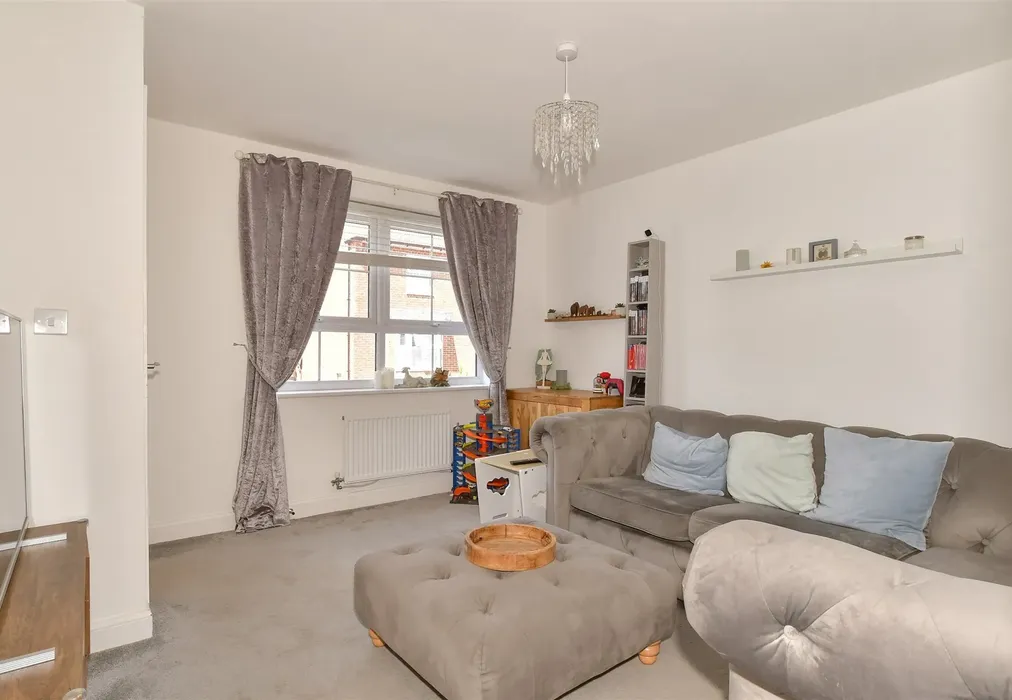 Lounge - Concorde Street, Faversham, Kent - Wards of Kent