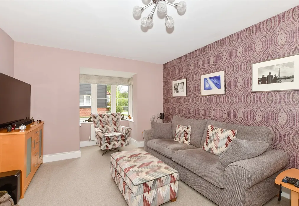 Lounge - Wisteria Drive, Crawley, West Sussex - Wards of Kent