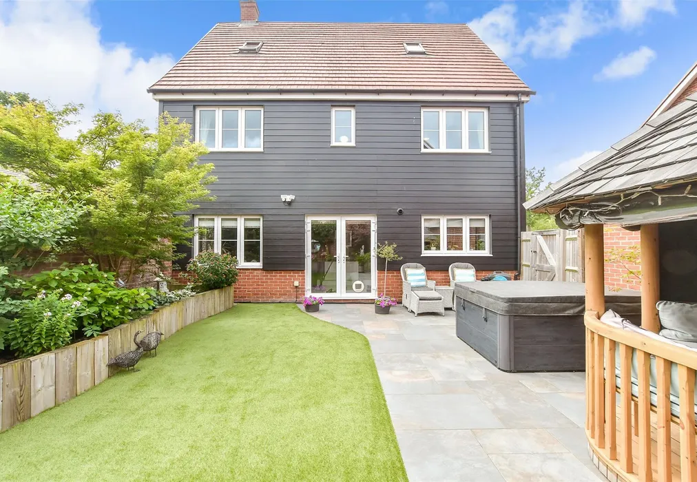 Rear Garden - Wisteria Drive, Crawley, West Sussex - Wards of Kent