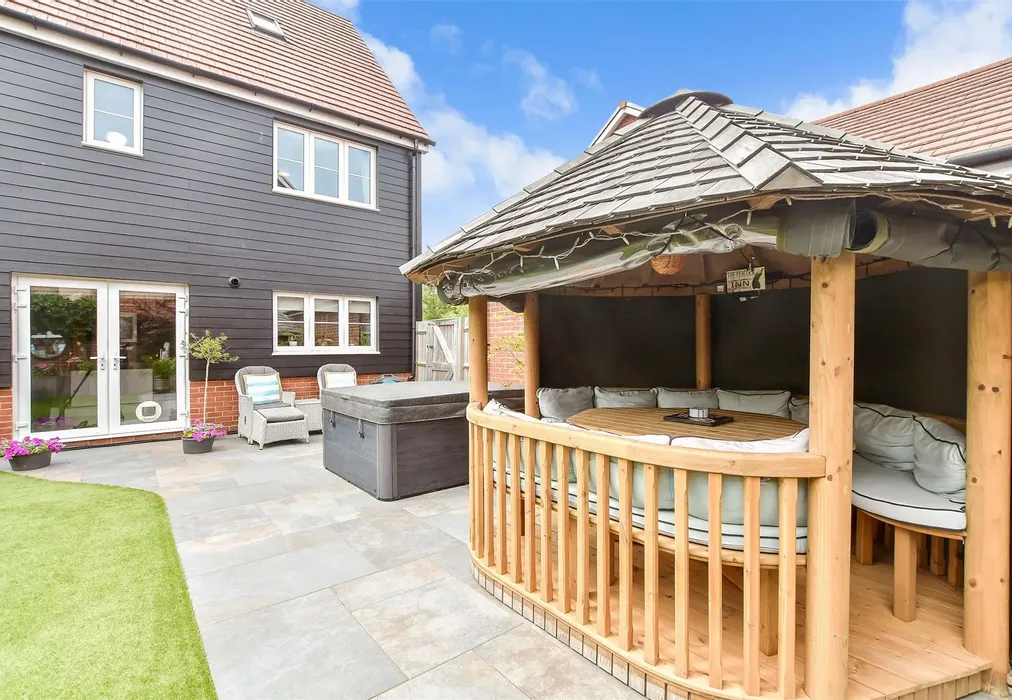 Rear Garden - Wisteria Drive, Crawley, West Sussex - Wards of Kent
