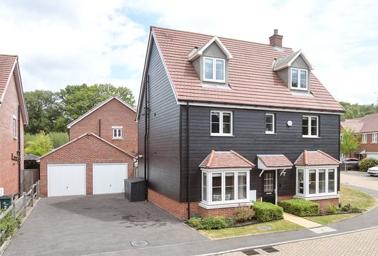 Wisteria Drive, Crawley, West Sussex - Wards of Kent