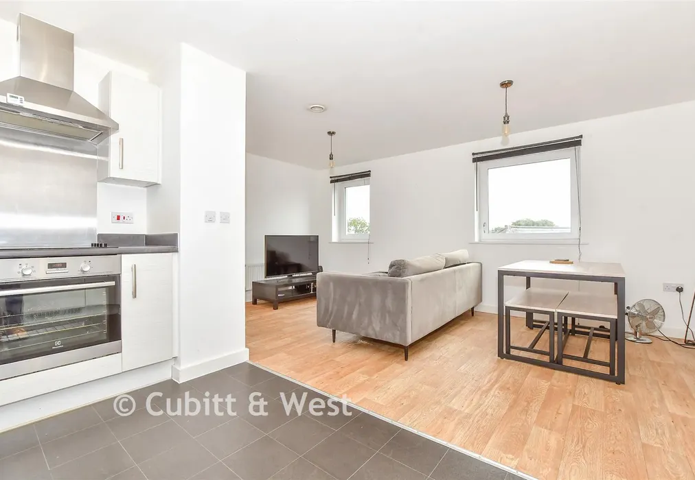 Internal Lifestyle Photograph - Longley Road, Chichester, West Sussex - Wards of Kent