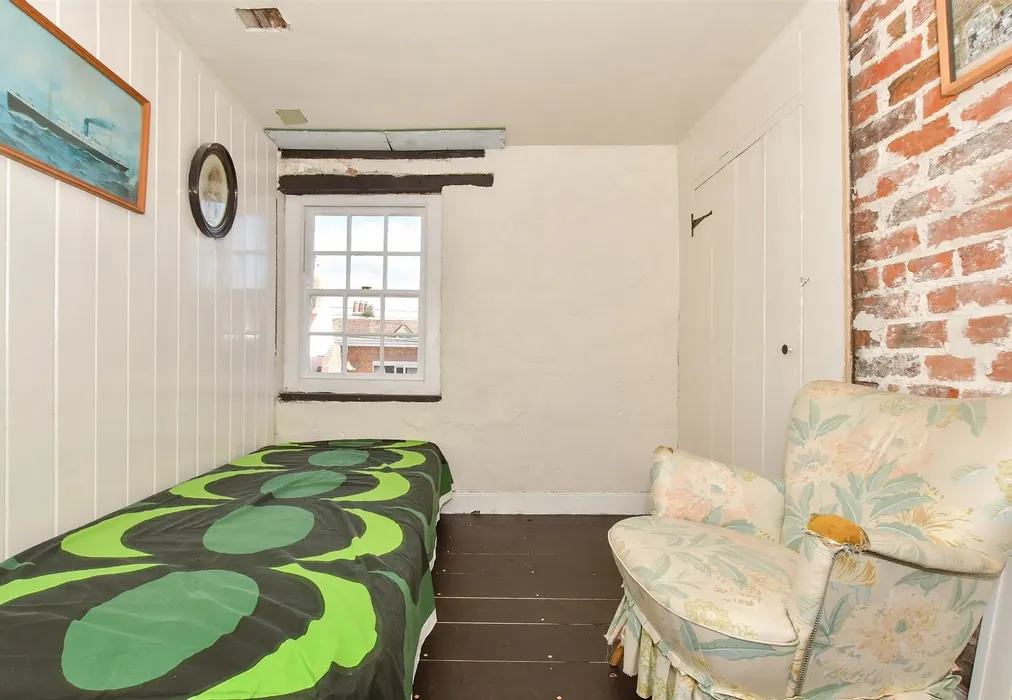 Bedroom 4 - Silver Street, Deal, Kent - Wards of Kent