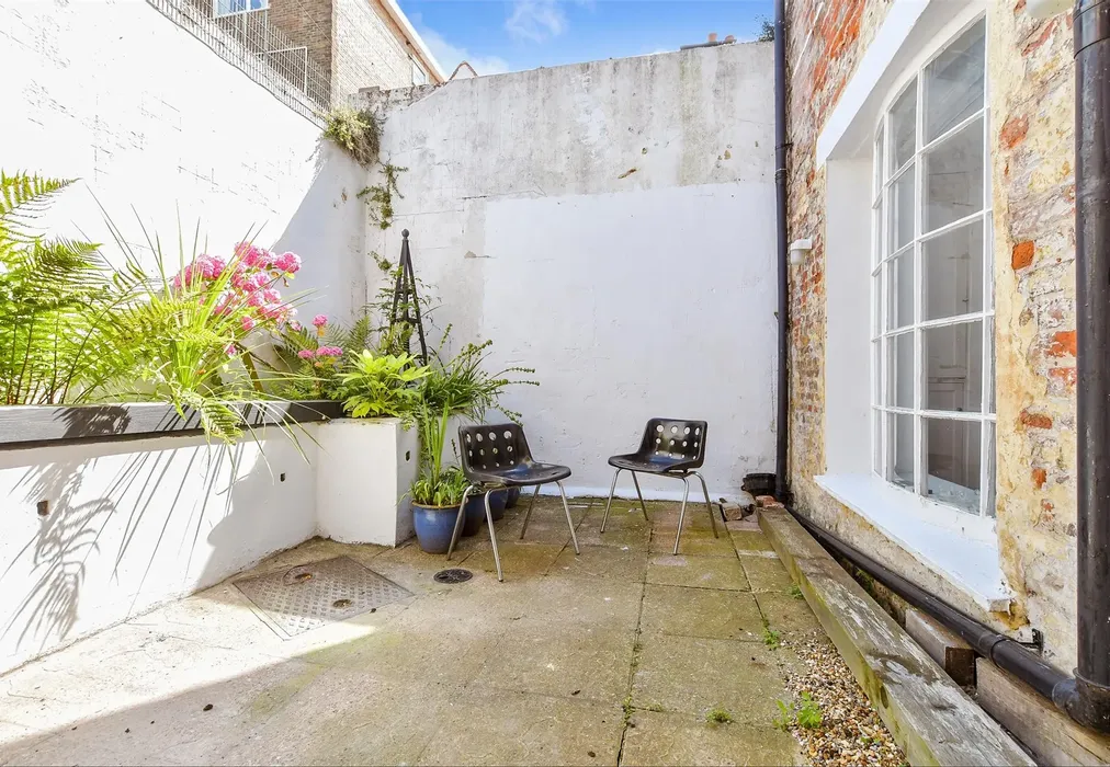 Rear Garden - Silver Street, Deal, Kent - Wards of Kent